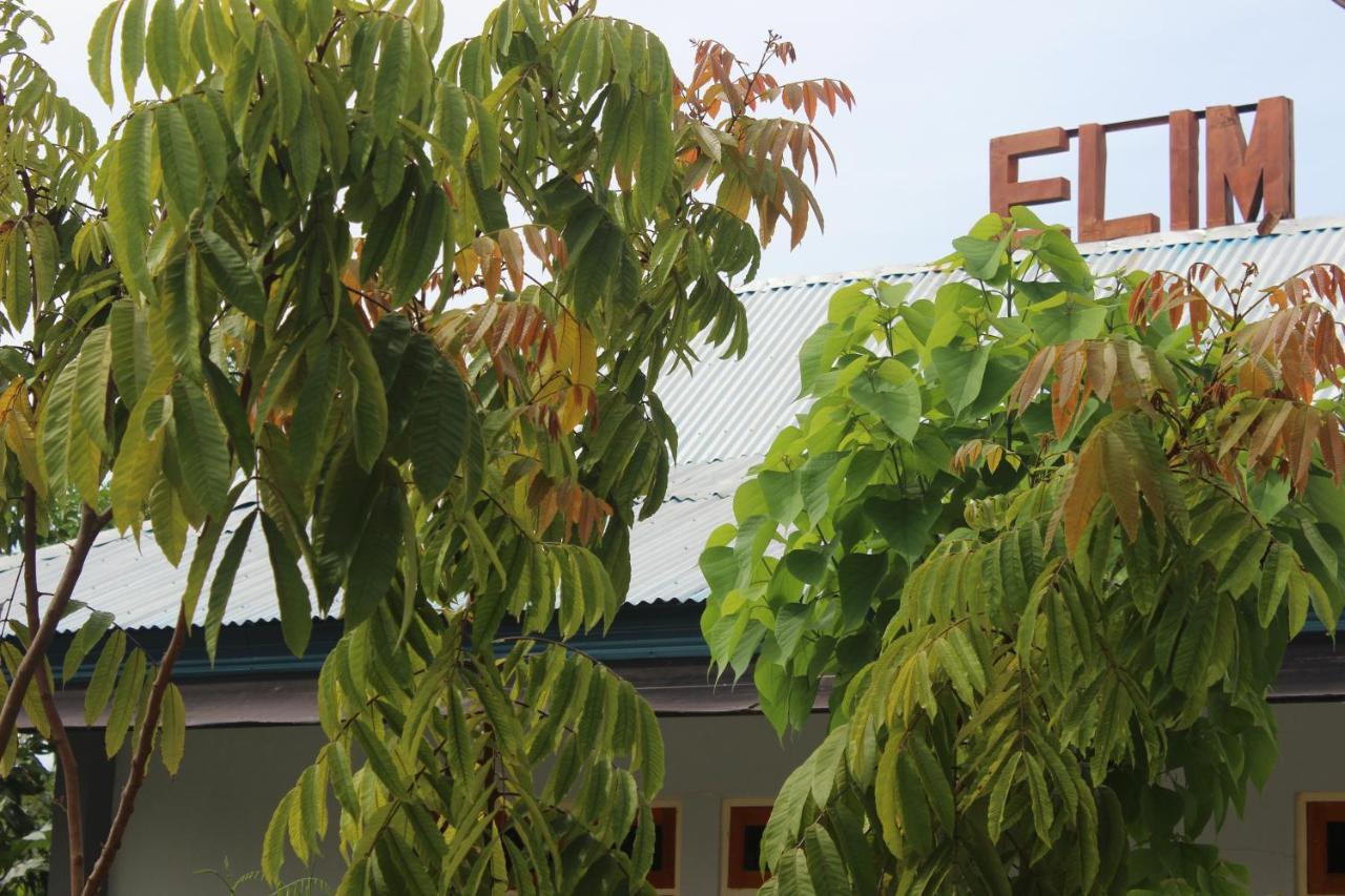 Pondok Wisata Dan Restoran Elim Waingapu Exterior photo