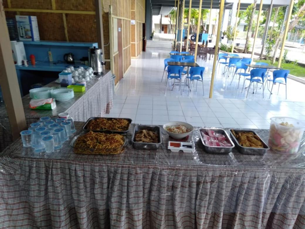 Pondok Wisata Dan Restoran Elim Waingapu Exterior photo