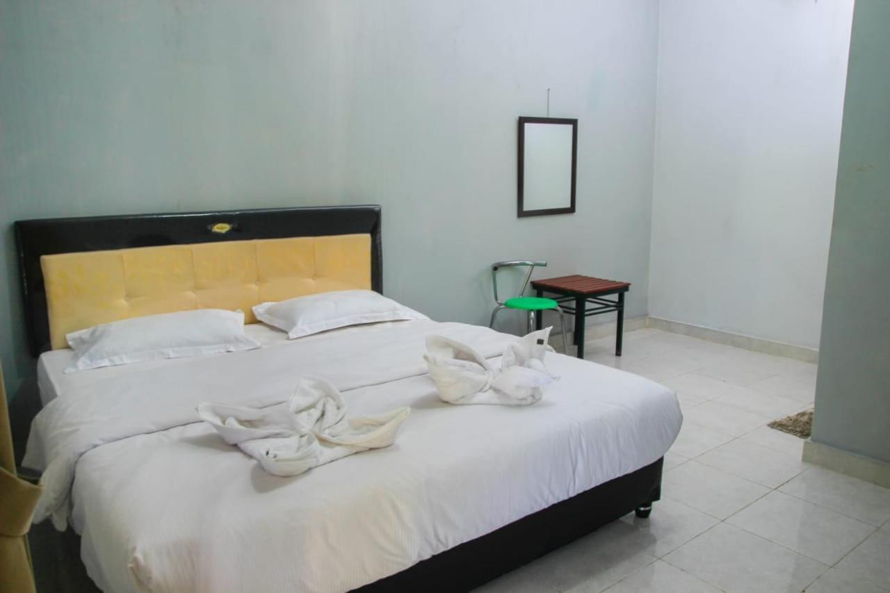 Pondok Wisata Dan Restoran Elim Waingapu Exterior photo